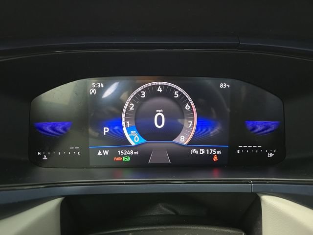 Used 2023 Volkswagen Taos SE w/ Panoramic Sunroof Package FWD image 8