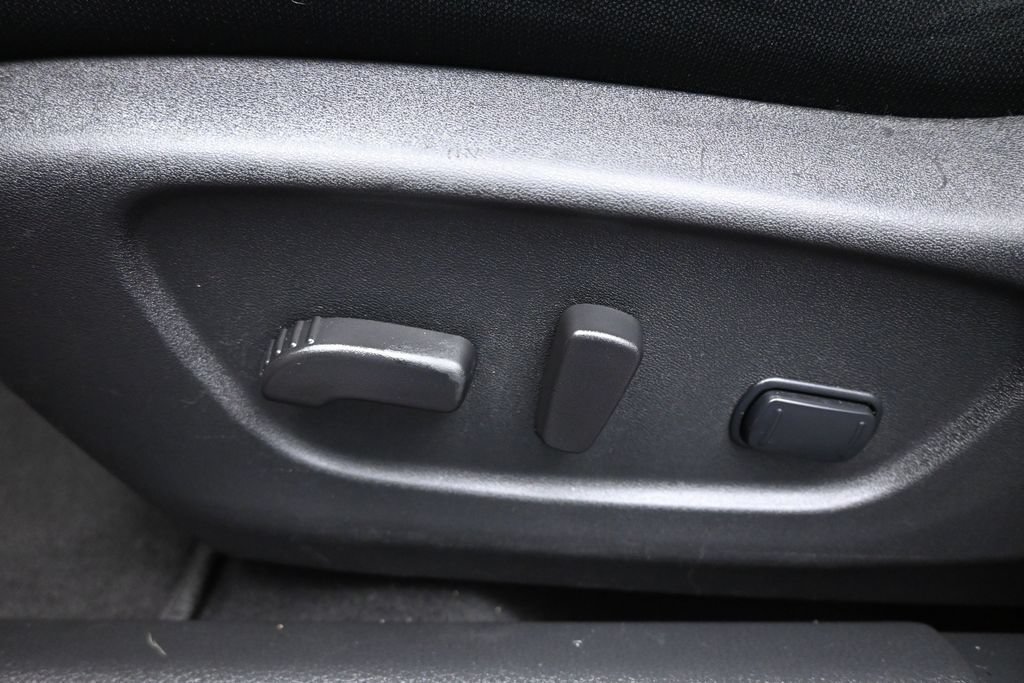 Used 2022 Nissan Rogue Sport SV FWD image 11