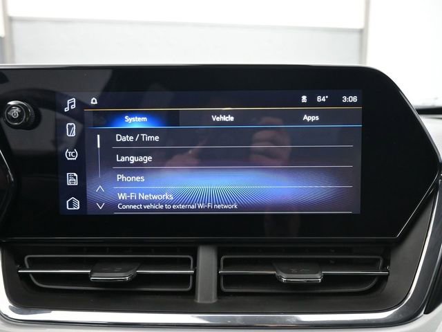 Used 2025 Chevrolet Trax LT w/ LT Convenience Package image 10