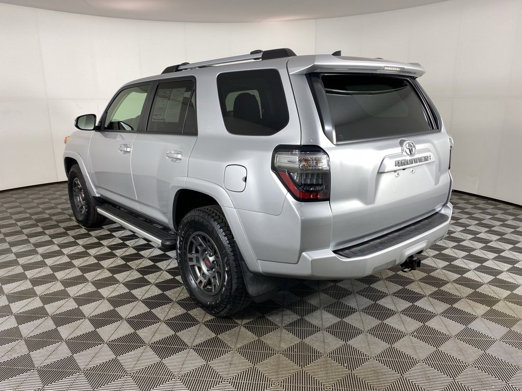 Used 2020 Toyota 4Runner SR5 Premium image 11