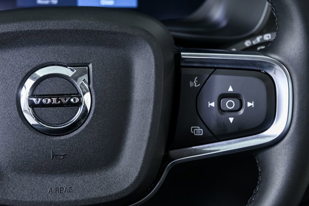Certified 2025 Volvo XC40 B5 Plus image 12