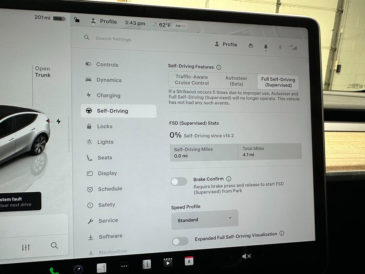 Used 2023 Tesla Model Y Long Range AWD/4WD image 34