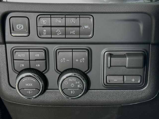New 2026 Chevrolet Tahoe High Country AWD/4WD image 12