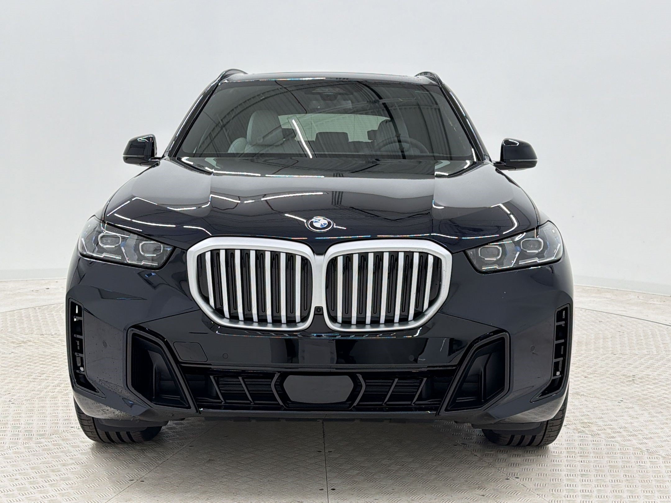New 2026 BMW X5 xDrive40i w/ M Sport Package AWD/4WD image 6