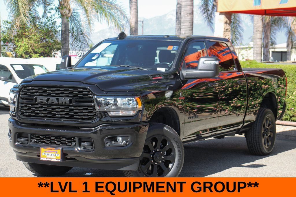 Used 2024 RAM 2500 Big Horn w/ Night Edition AWD/4WD image 4