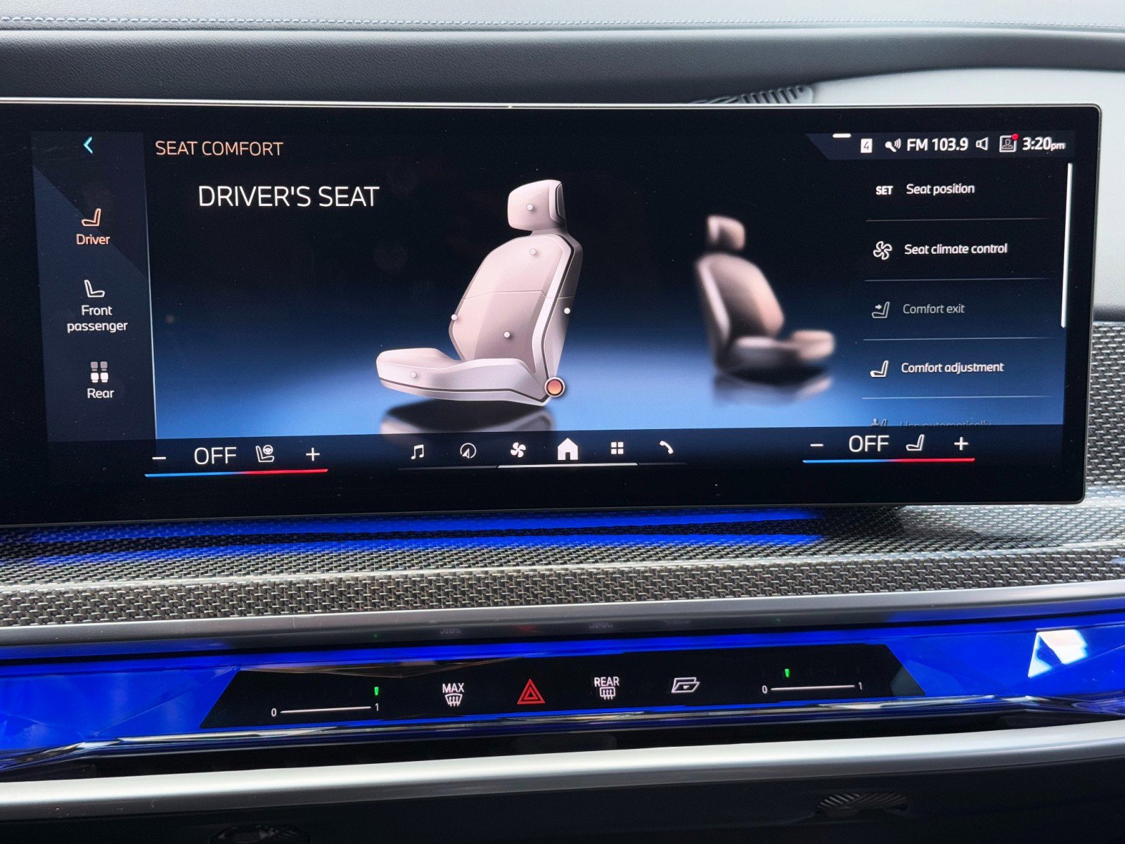 Used 2023 BMW i7 xDrive60 image 30