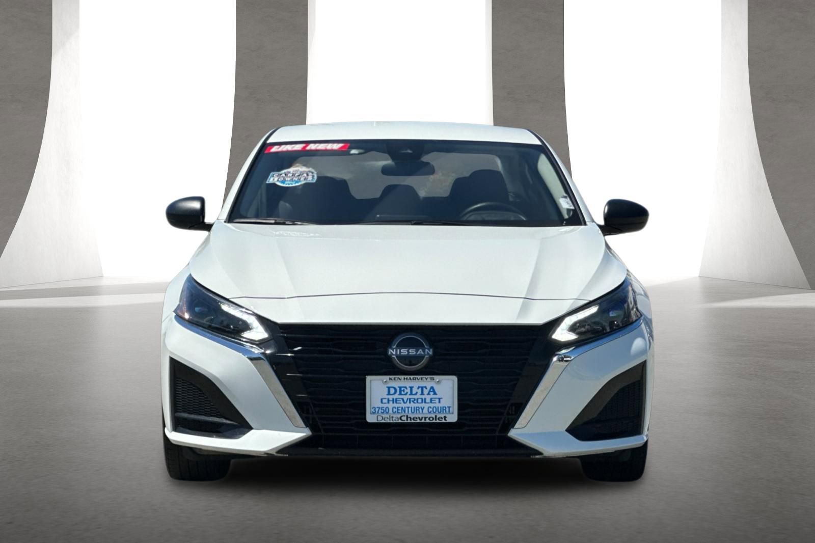 Used 2025 Nissan Altima 2.5 SV FWD image 9