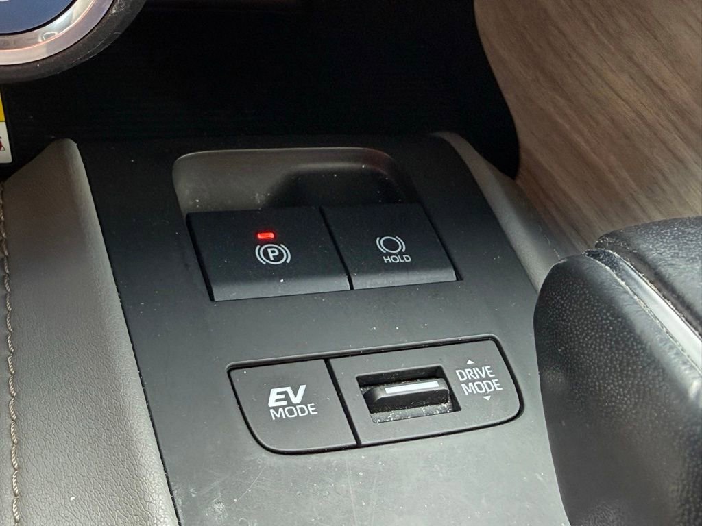 Used 2021 Toyota Venza Limited w/ Advanced Technology Package AWD/4WD image 4