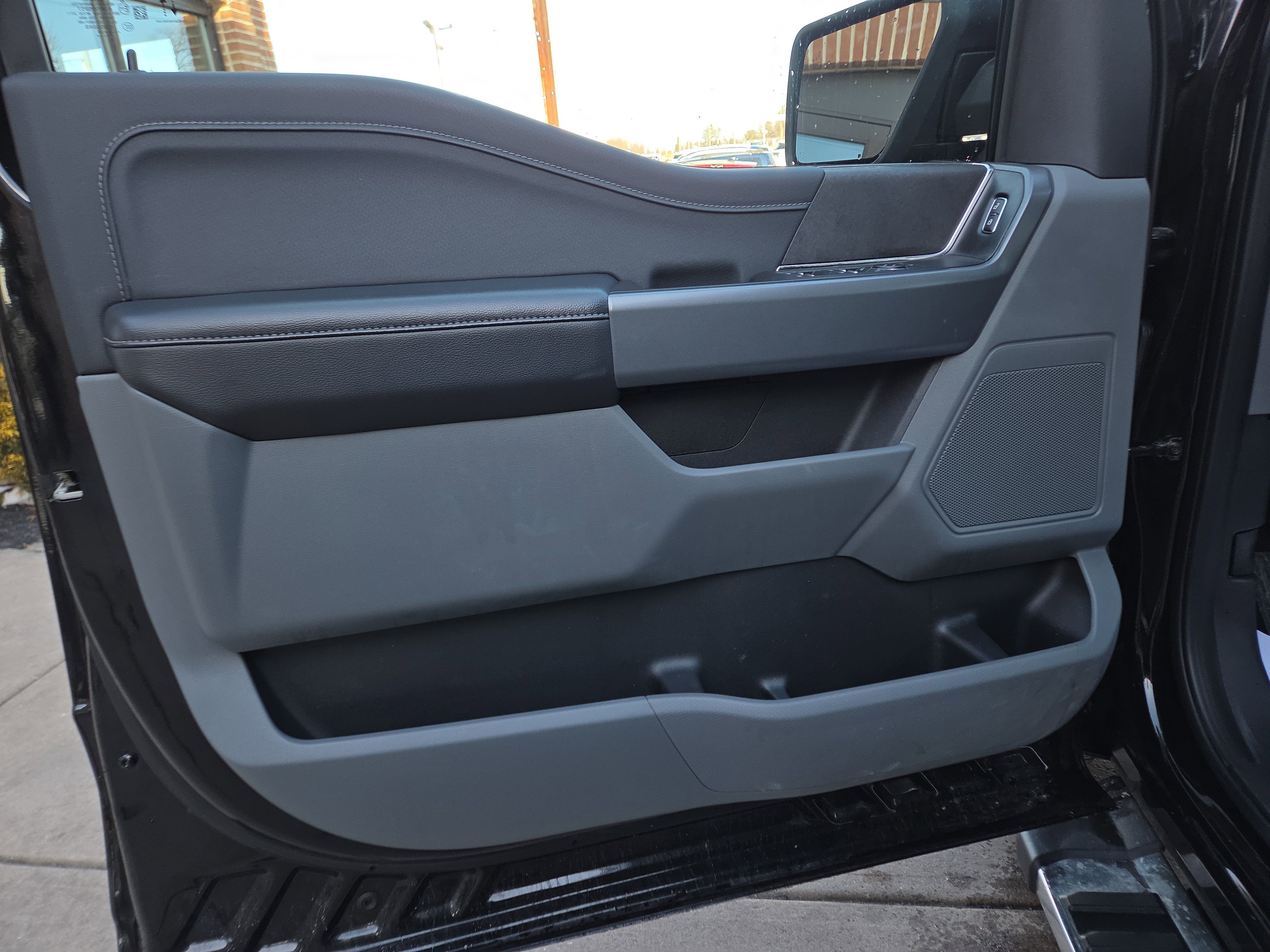 Used 2024 Ford F150 XLT w/ Mobile Office Package image 15