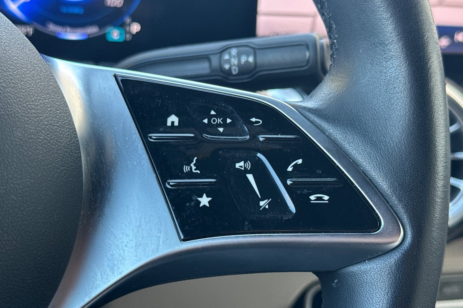 Used 2024 Mercedes-Benz EQB 250+ image 31