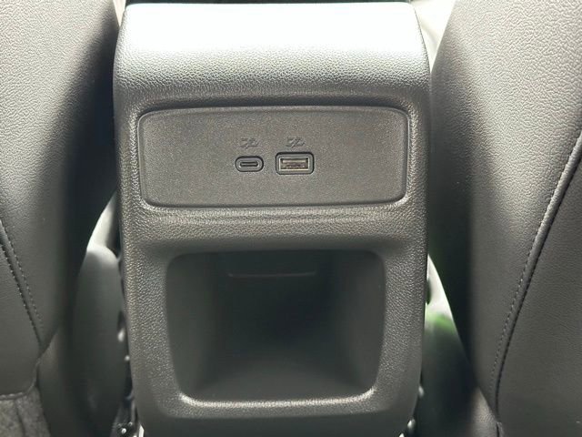 Used 2025 Chevrolet Trax RS w/ Driver Confidence Package image 37