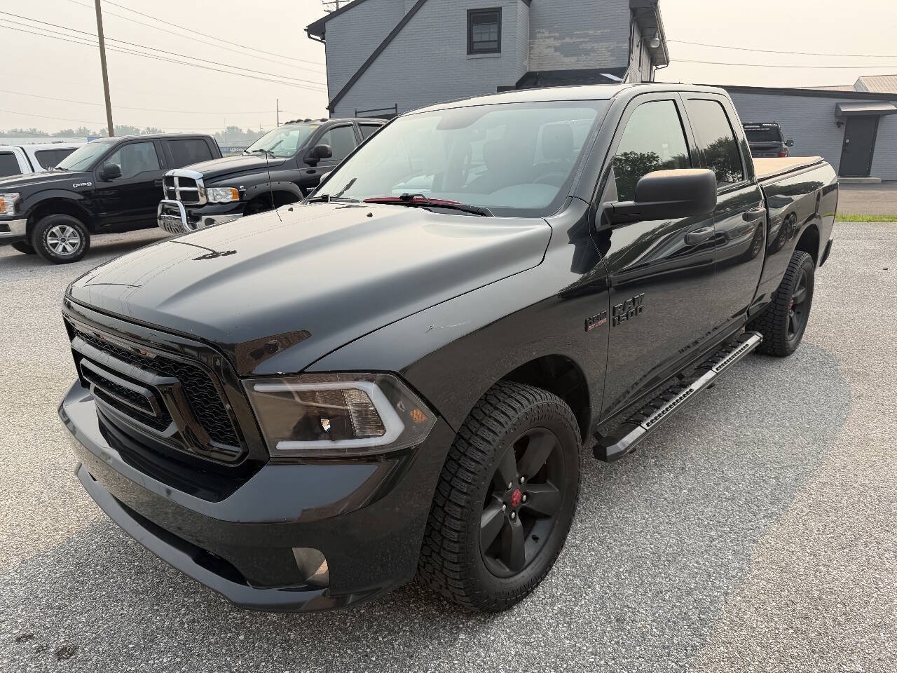 Used 2016 RAM 1500 Express w/ Black Ram 1500 Express Group AWD/4WD image 9