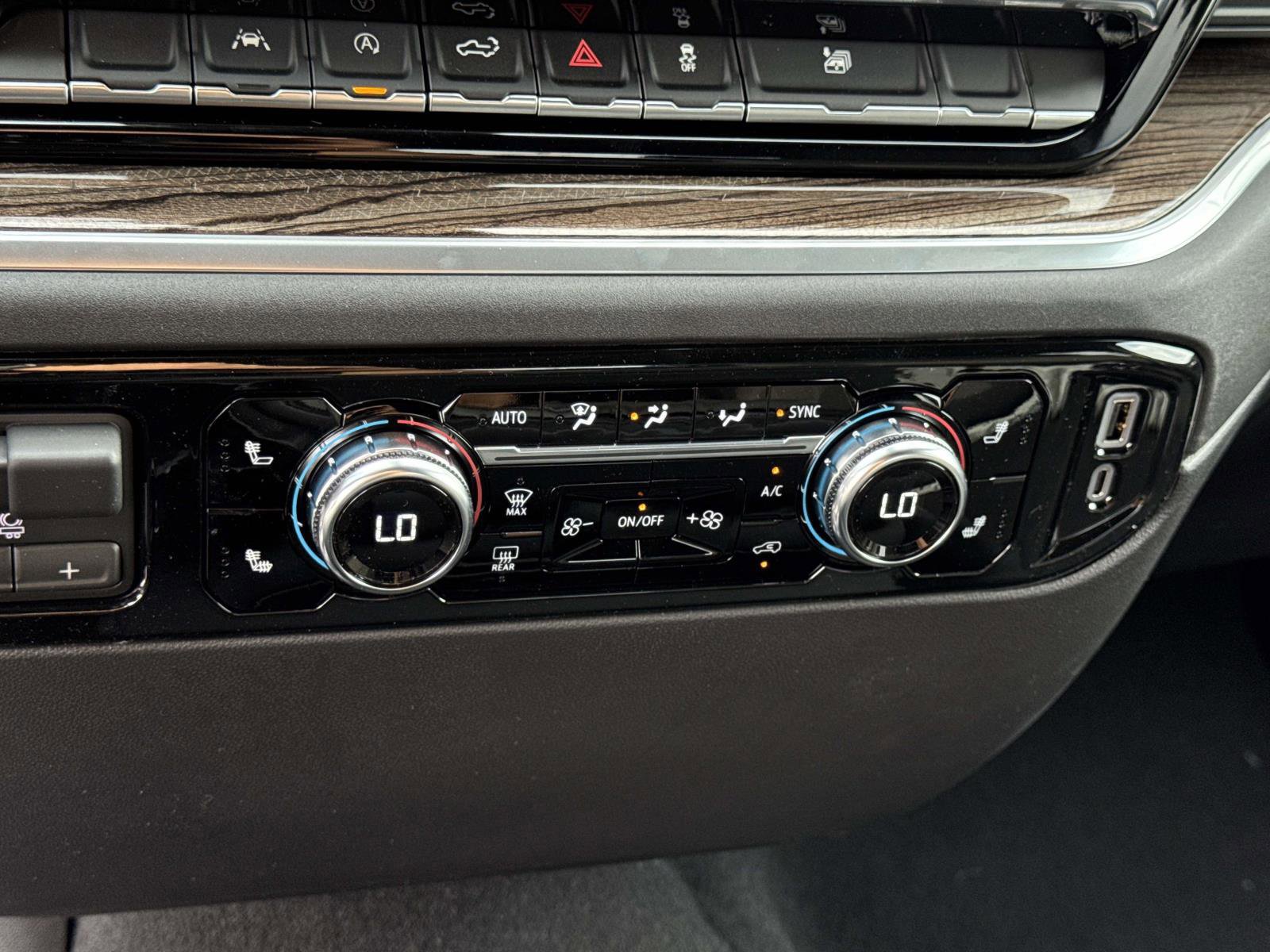 New 2026 GMC Sierra 1500 Elevation image 15