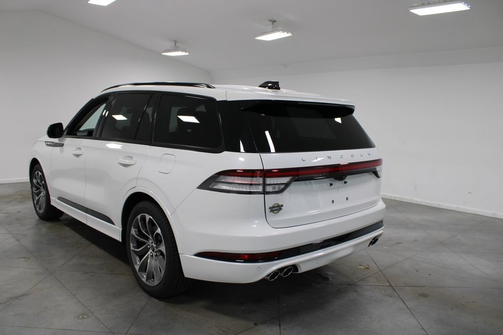 New 2026 Lincoln Aviator 2WD w/ Jet Appearance Package image 6