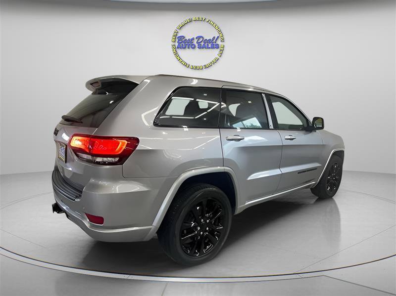 Used 2021 Jeep Grand Cherokee Laredo X AWD/4WD image 6