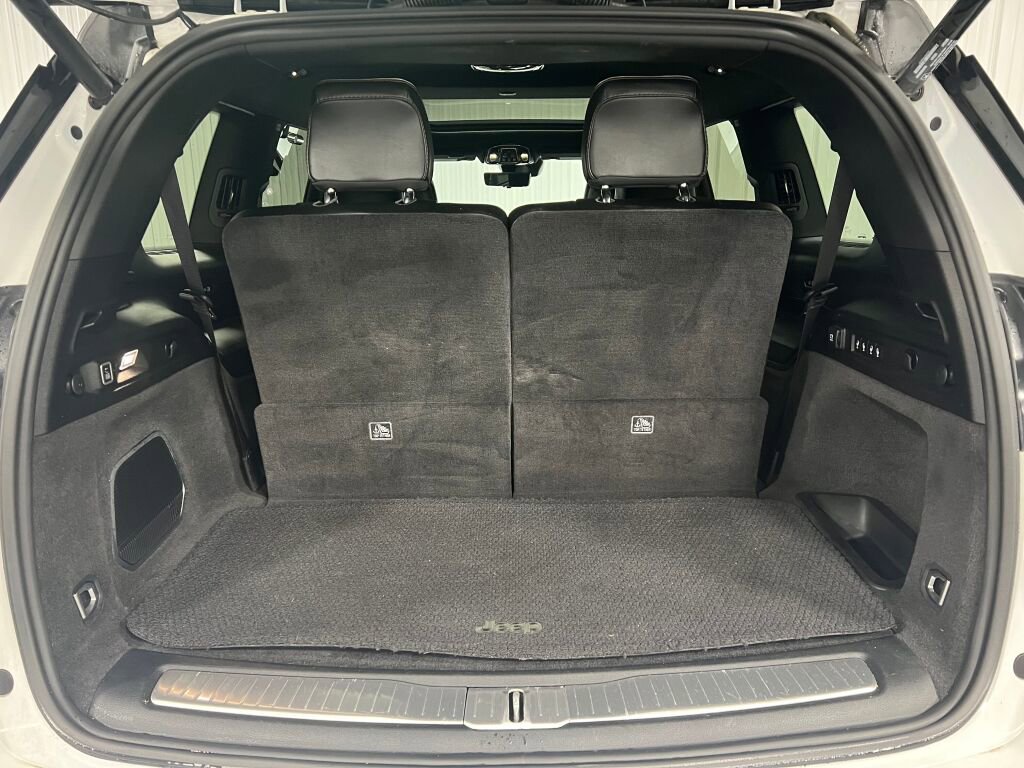 Used 2021 Jeep Grand Cherokee L Summit w/ Advanced Protech Group IV image 7