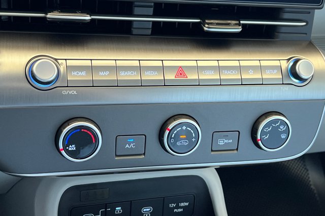 New 2027 Hyundai Kona SE FWD image 19