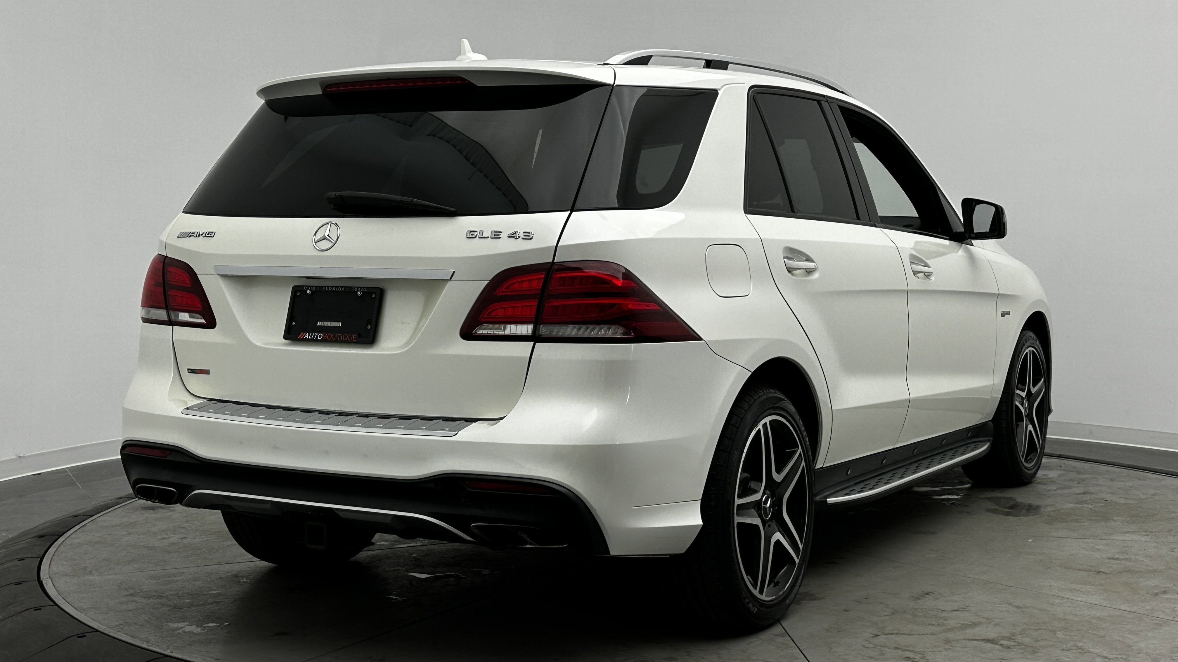 Used 2017 Mercedes-Benz GLE 43 AMG 4MATIC image 10