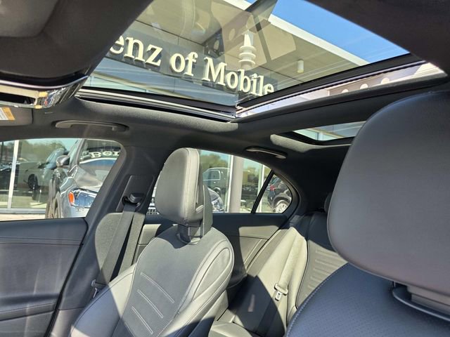 Used 2022 Mercedes-Benz C 300 Sedan image 12