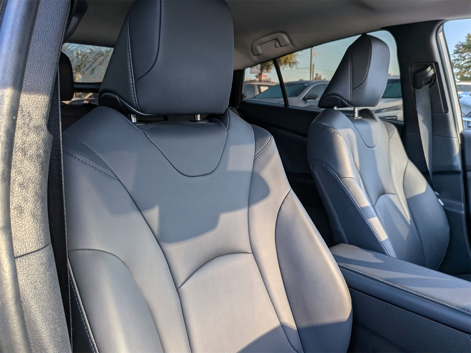 Used 2021 Toyota Prius XLE image 36