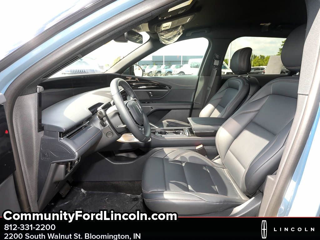 New 2025 Lincoln Nautilus Premier w/ Jet Appearance Package image 10