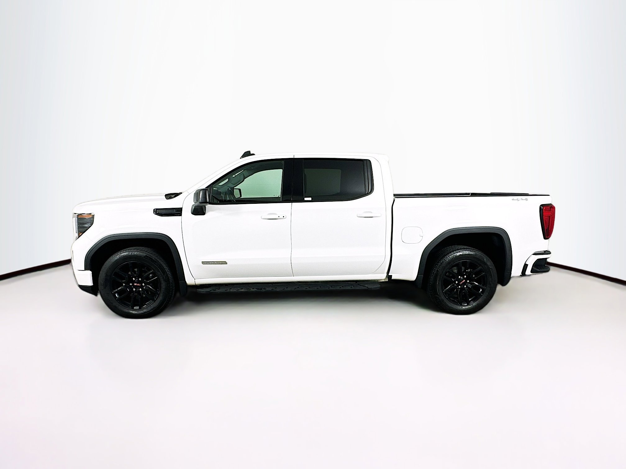 Used 2023 GMC Sierra 1500 Elevation AWD/4WD image 4