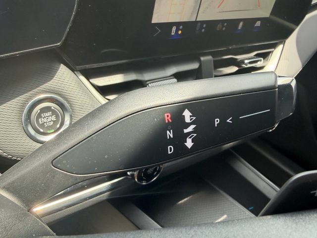 Certified 2025 Chevrolet Equinox LT w/ Safety and Technology Package FWD image 30