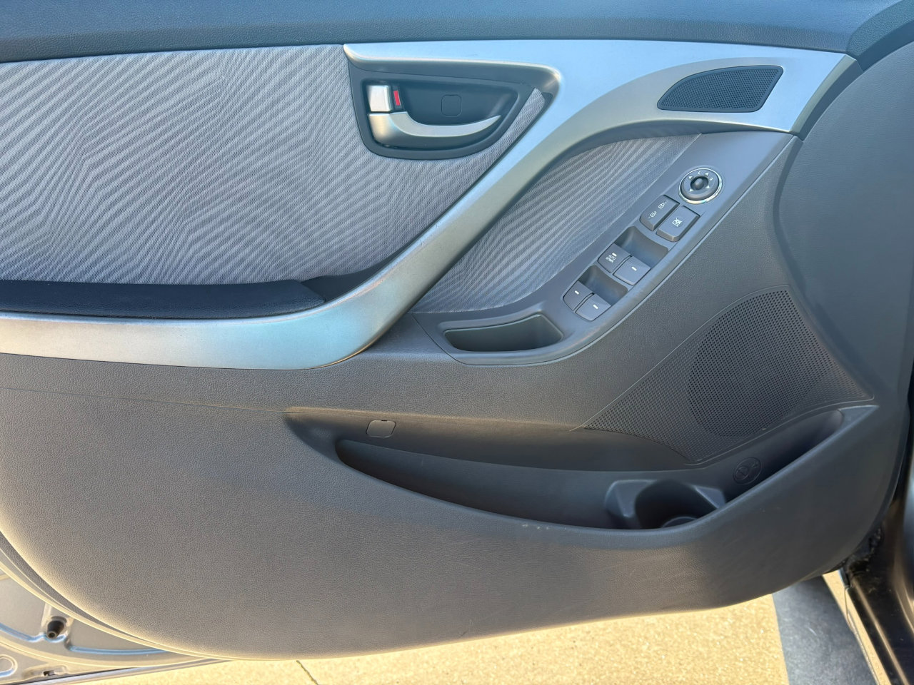 Used 2013 Hyundai Elantra GLS w/ Preferred Pkg image 7