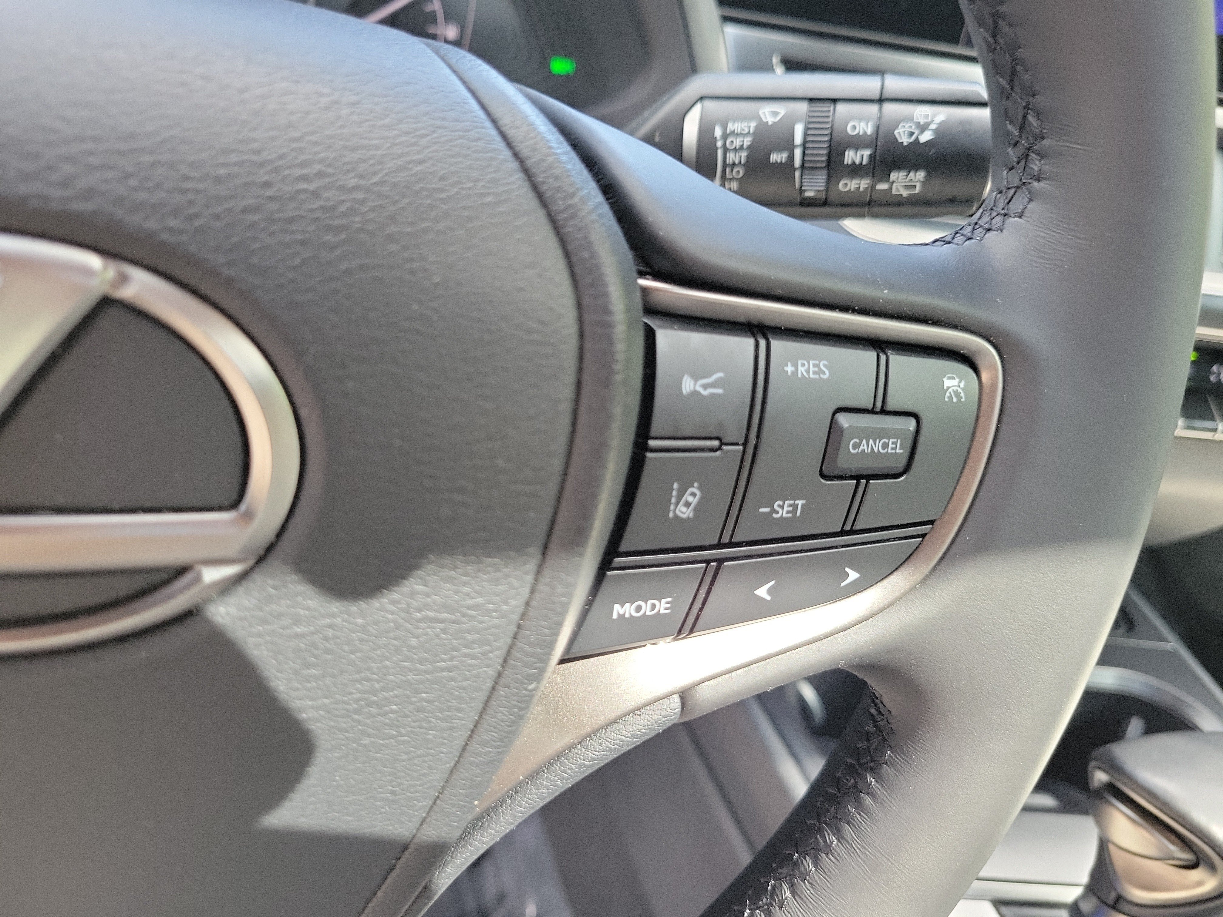 Certified 2024 Lexus UX 250h FWD image 26