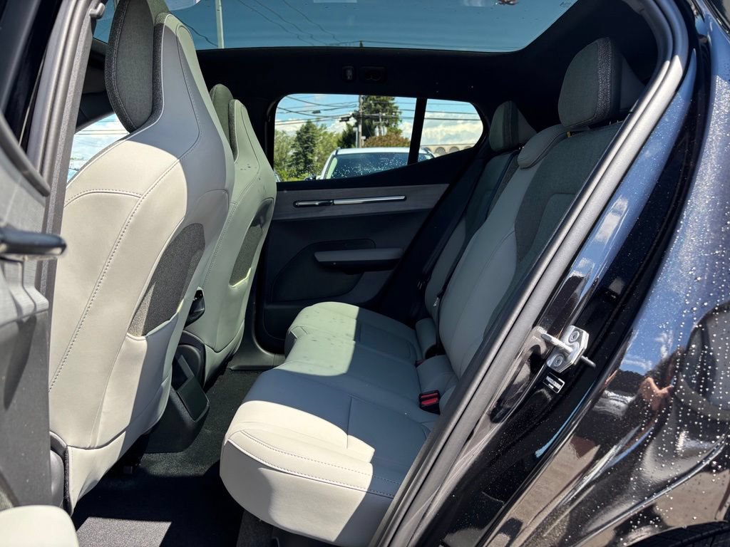 New 2026 Volvo EX30 Ultra w/ Protection Package AWD/4WD image 16