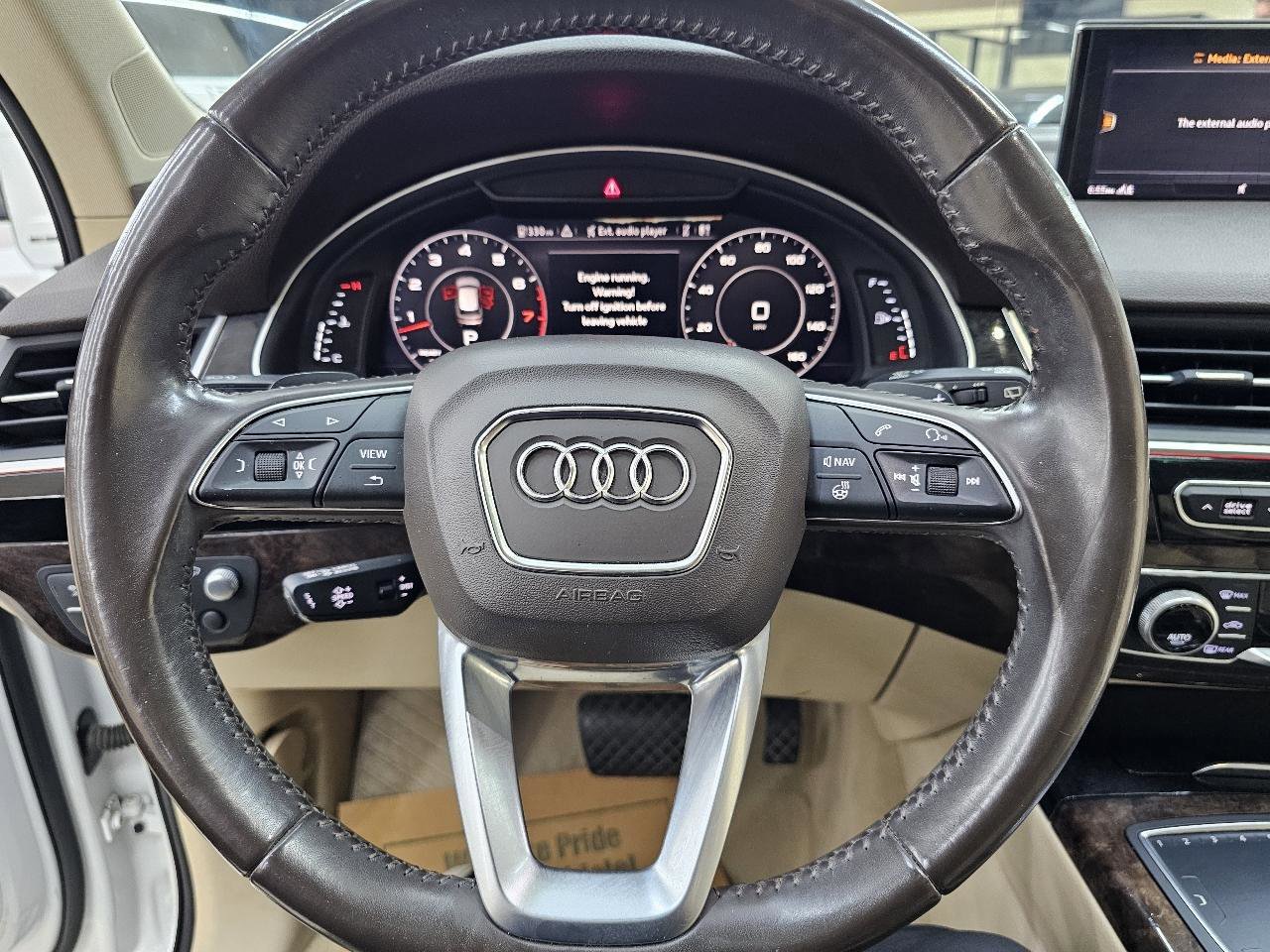 Used 2017 Audi Q7 3.0T Prestige w/ Prestige Package image 31