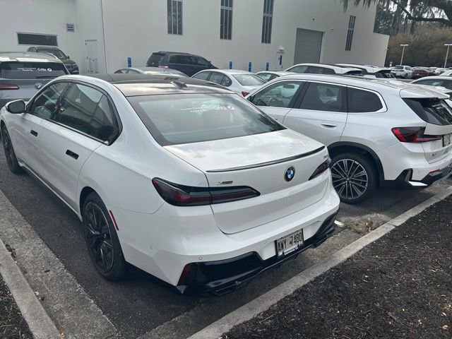 Used 2025 BMW 760i xDrive w/ Executive Package image 6
