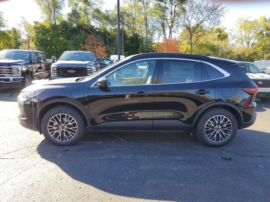 New 2026 Ford Escape SE w/ PHEV Premium Package image 33