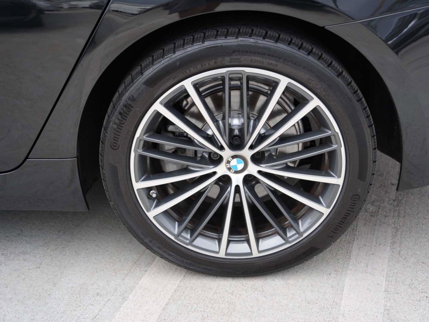 Used 2022 BMW 530i w/ Premium Package RWD image 6