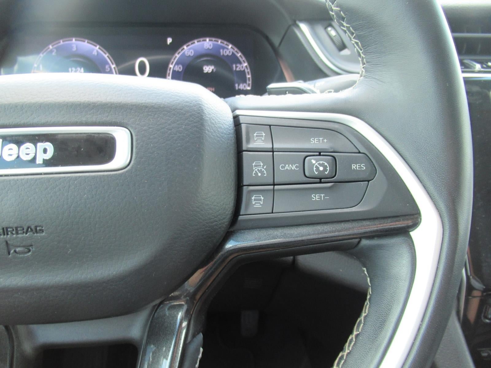 Used 2021 Jeep Grand Cherokee L Laredo w/ Luxury Tech Group I RWD image 25
