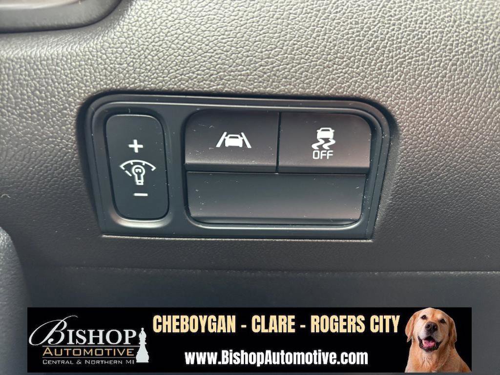 Used 2023 Kia Sorento LX image 27