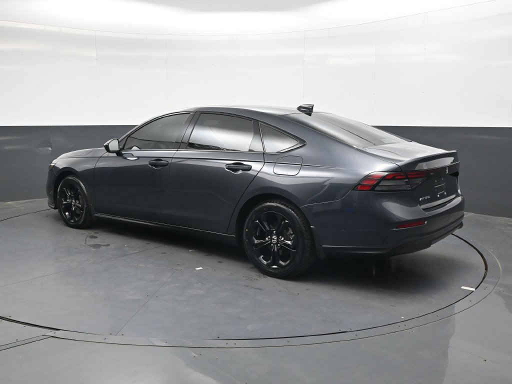Certified 2025 Honda Accord SE image 6