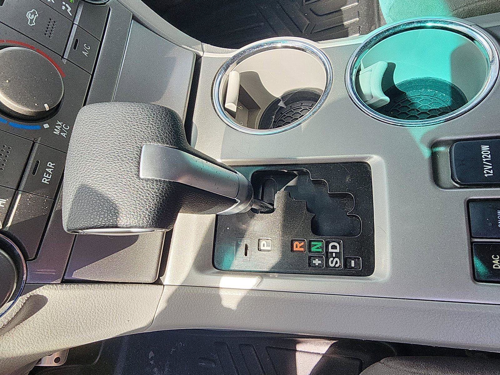 Used 2013 Toyota Highlander 4WD w/ Cold Weather Pkg image 14