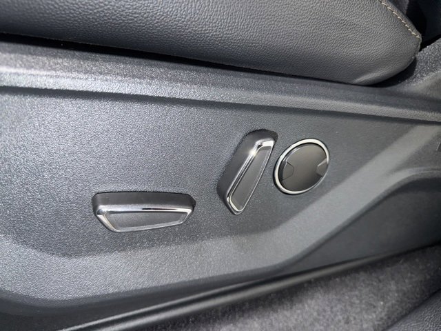 New 2025 Ford F150 Lariat w/ Equipment Group 502A High image 14