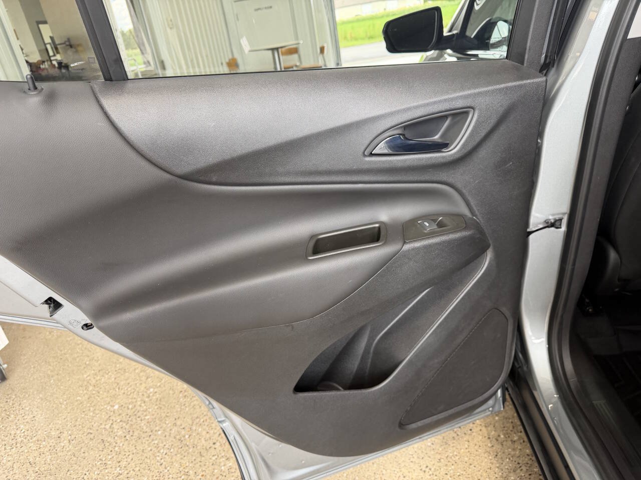 Used 2023 Chevrolet Equinox LT AWD/4WD image 23