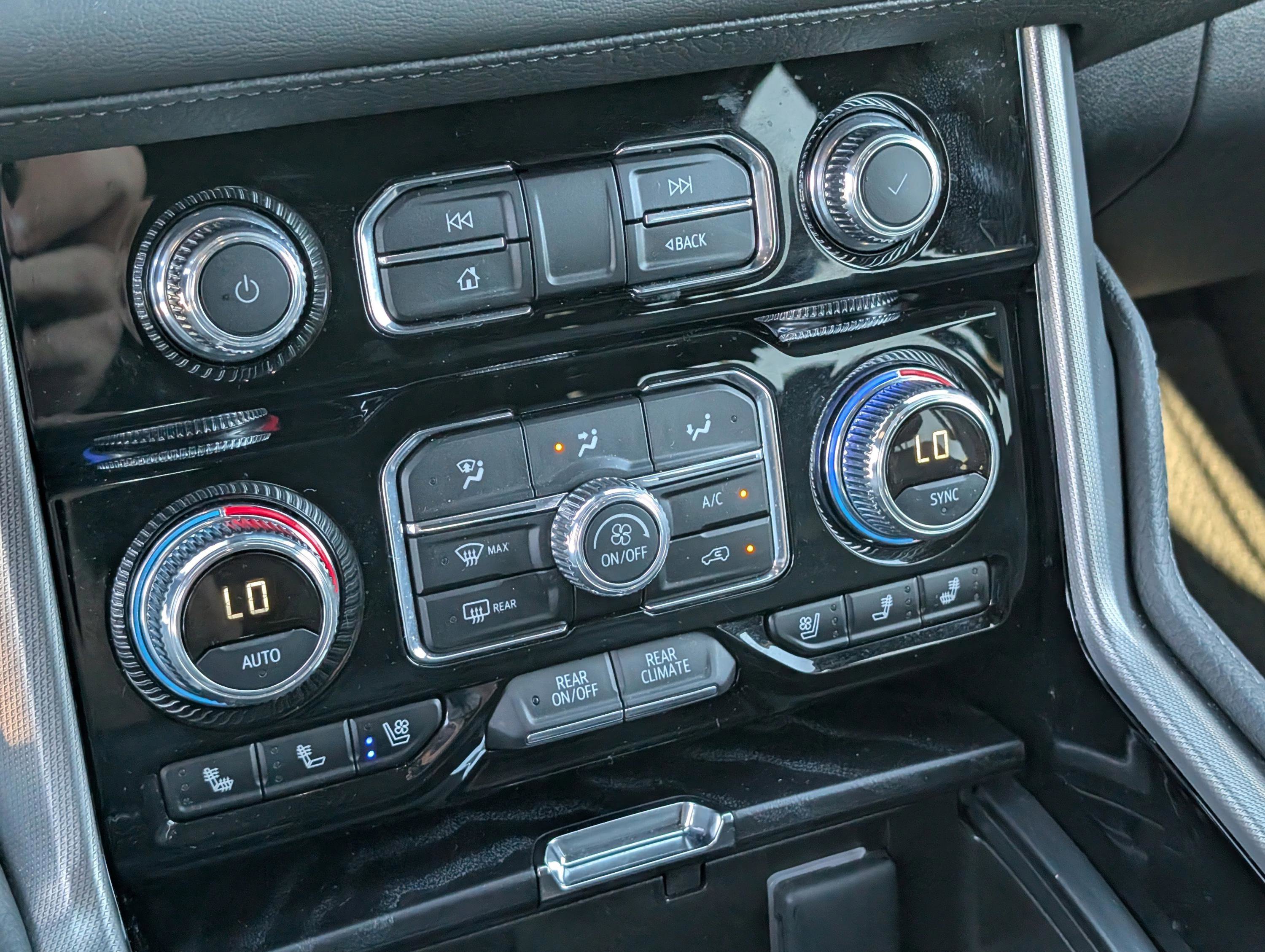 Certified 2024 GMC Yukon Denali image 30