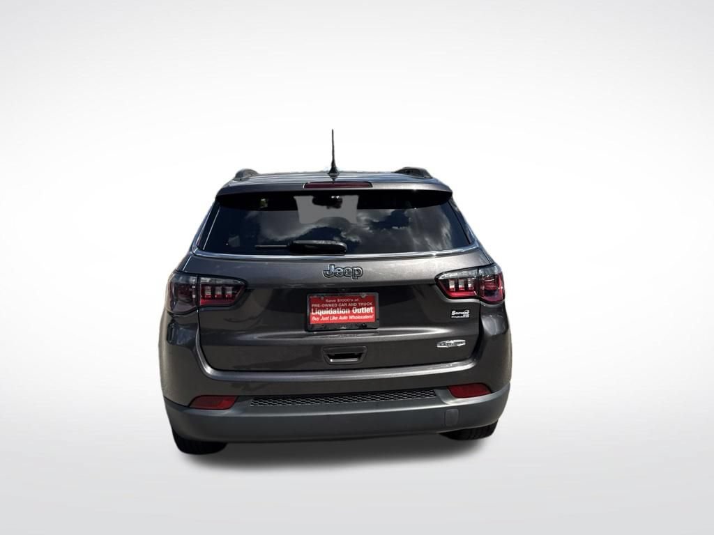 Used 2022 Jeep Compass Latitude w/ Convenience Group FWD image 5