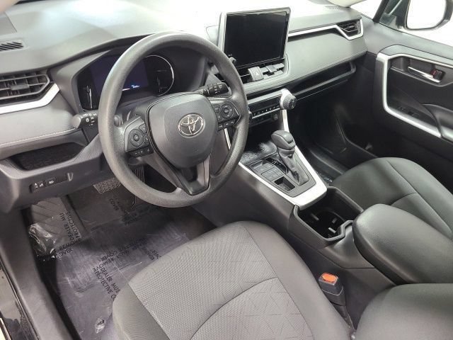 Used 2024 Toyota RAV4 XLE AWD/4WD image 23