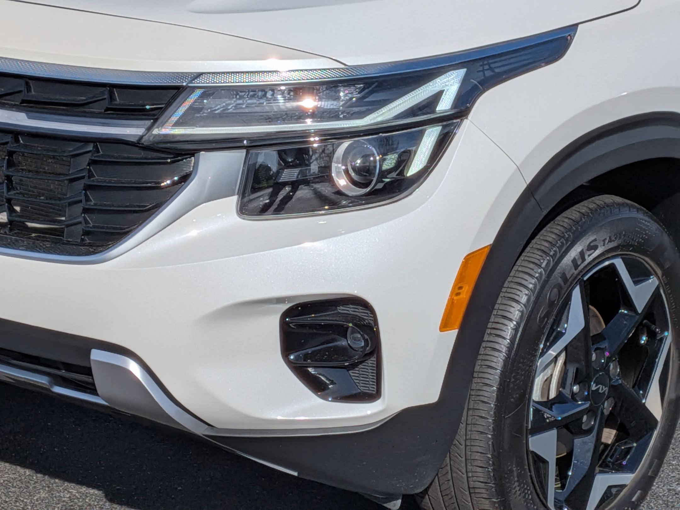 Used 2025 Kia Seltos S FWD image 9