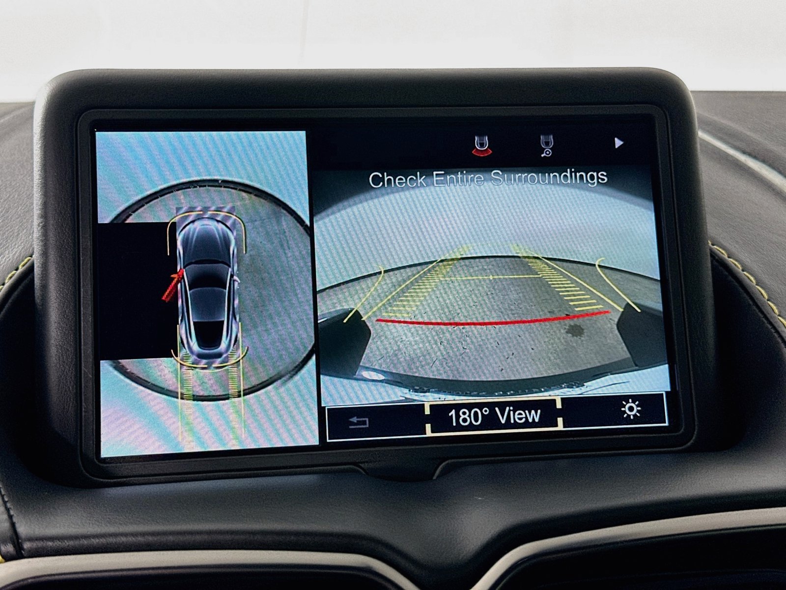 Used 2019 Aston Martin V8 Vantage Coupe RWD image 23