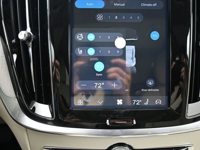 New 2026 Volvo V60 B5 Cross Country Plus w/ Protection Package Premier image 25