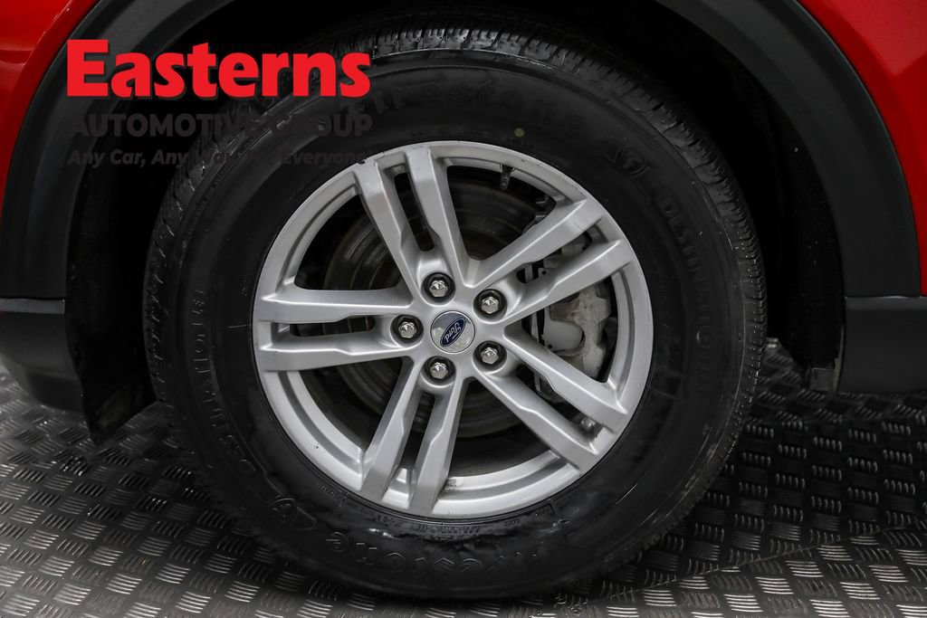 Used 2021 Ford Explorer XLT image 32