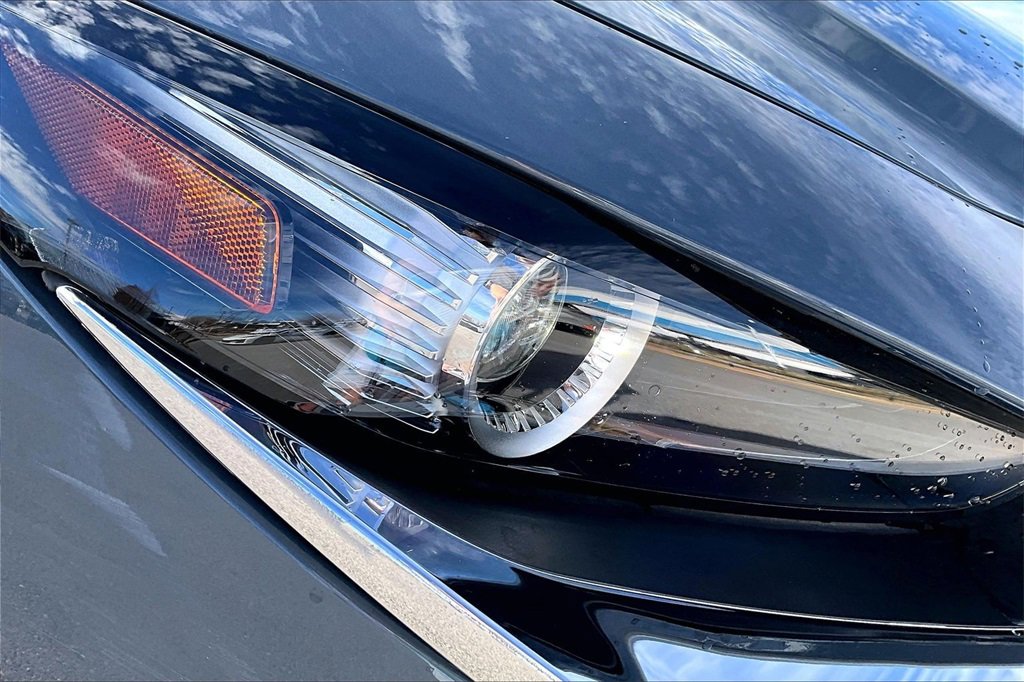 Used 2025 MAZDA CX-30 AWD 2.5 S w/ Preferred Package image 24