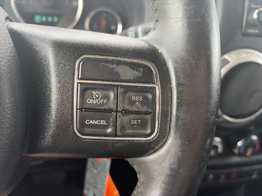 Used 2017 Jeep Wrangler Unlimited Sahara w/ Connectivity Group AWD/4WD image 19