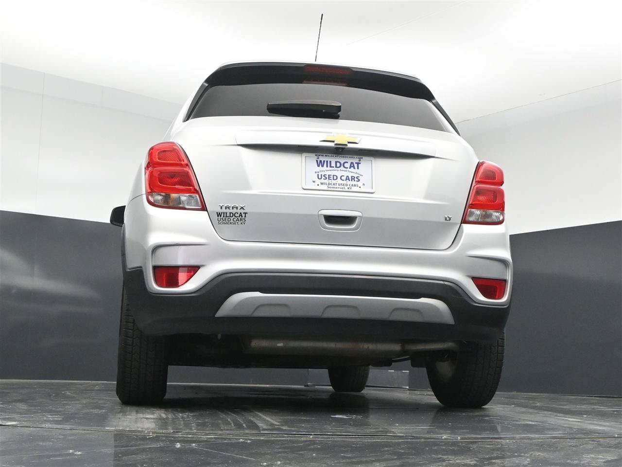 Used 2018 Chevrolet Trax LT w/ LT Convenience Package FWD image 33